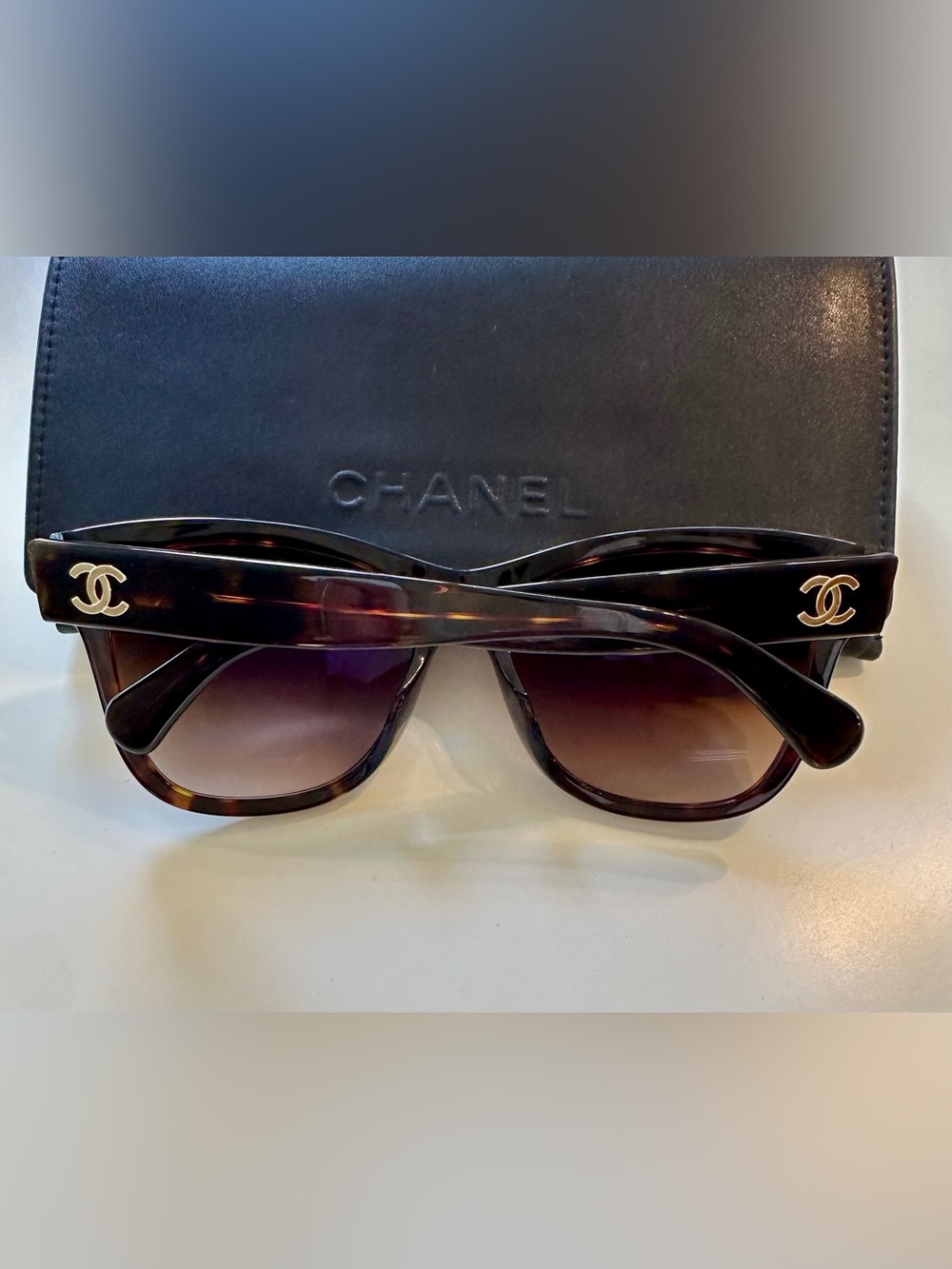Chanel Sunglasses Dark Tortoise Brown Gradient Square Gold Logo Perf Cond 5380 A - Picture 5 of 10